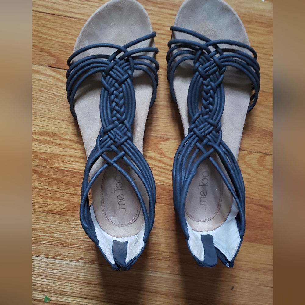 Adam Tucker by Me Too Stella Women's Flat Sandals Sz 9 Black Strappy Zip Heel